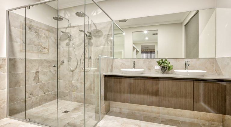 Bath Shower Screens: How to Choose the Perfect Fit for Your Bathroom