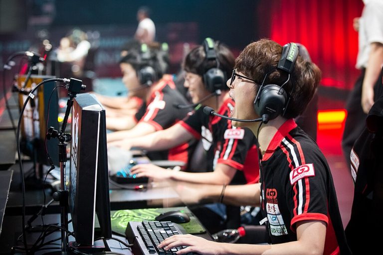 From Casual Gaming to Competitive Wagering: Esports Unveiled