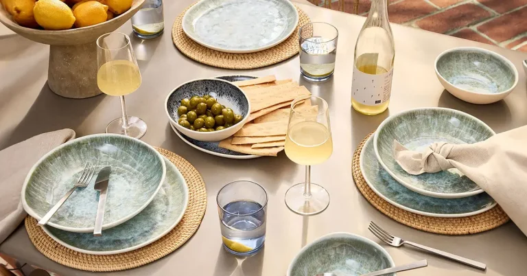 Guide To Selecting The Ideal Dinner Set: Material, Size & Durability