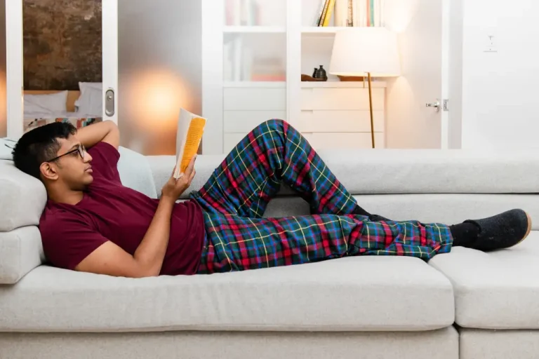How to Choose the Right Men's Pyjama Set for Ultimate Comfort