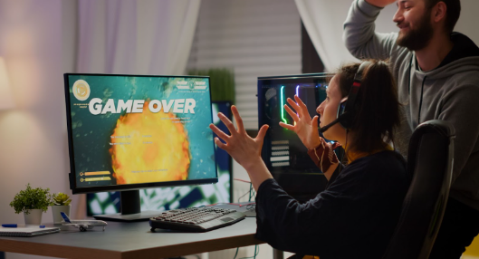 How to Improve at Losing in Colour Prediction Games How to Improve at Losing in Colour Prediction Games