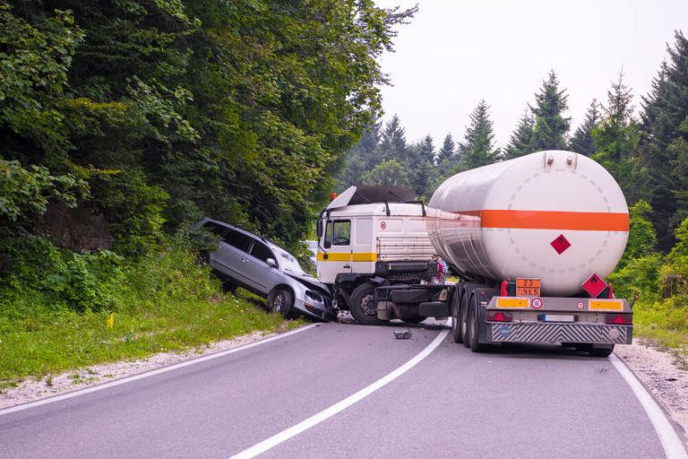 How Accident Attorneys in Gainesville Help Victims of Serious Truck Accidents
