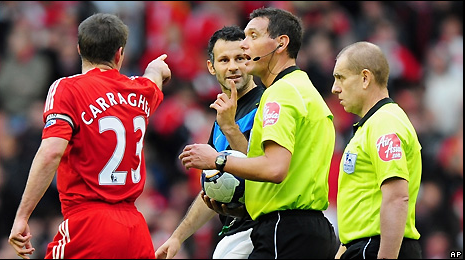 Carragher Questions Controversial Manchester United Red Card Decision Carragher Questions Controversial Manchester United Red Card Decision